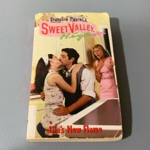 Sweet Valley High: Lila's New Flame Book